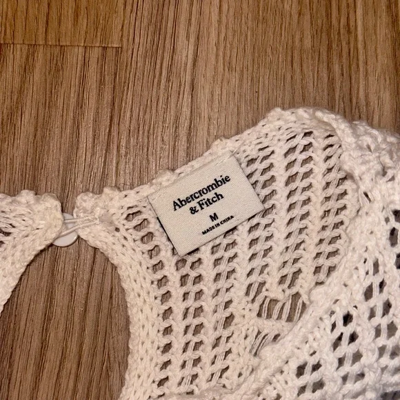 Abercrombie Crochet Tank in cream- Size Medium - Picture 5 of 7